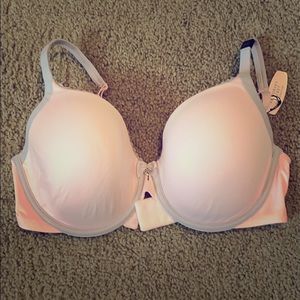 NWT Victoria secret pink bra